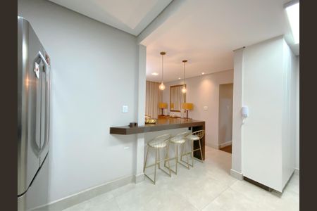 Apartamento à venda com 135m², 4 quartos e 1 vaga Apartamento à venda com 135m², 4 quartos e 1 vagaBancada da Cozinha