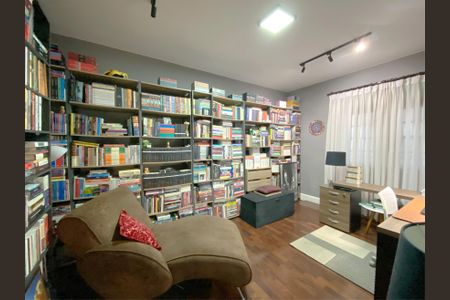 Apartamento à venda com 135m², 4 quartos e 1 vaga Apartamento à venda com 135m², 4 quartos e 1 vagaEscritório