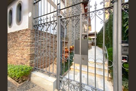 Apartamento à venda com 135m², 4 quartos e 1 vaga Apartamento à venda com 135m², 4 quartos e 1 vagaFachada