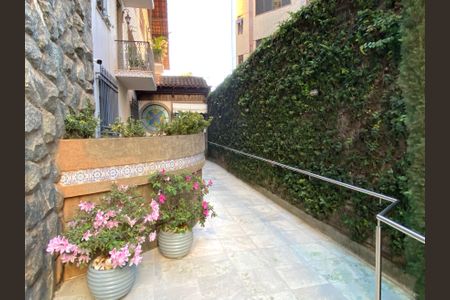 Apartamento à venda com 135m², 4 quartos e 1 vaga Apartamento à venda com 135m², 4 quartos e 1 vagaÁrea comum - Jardim