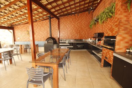 Apartamento à venda com 70m², 2 quartos e 1 vagaÁrea gourmet