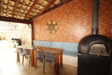 Apartamento à venda com 70m², 2 quartos e 1 vagaÁrea gourmet