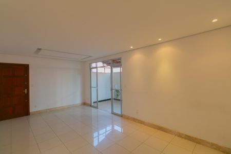 Apartamento à venda com 116m², 3 quartos e 2 vagas Apartamento à venda com 116m², 3 quartos e 2 vagasSala