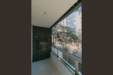 Apartamento à venda com 116m², 3 quartos e 2 vagas Apartamento à venda com 116m², 3 quartos e 2 vagasVaranda do Quarto 2