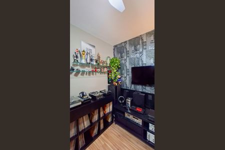 Apartamento à venda com 145m², 4 quartos e 3 vagas Apartamento à venda com 145m², 4 quartos e 3 vagasEscritório