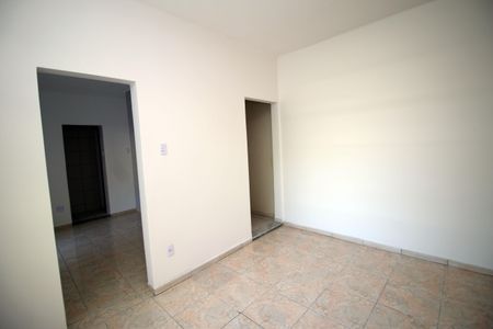 Casa para alugar com 35m², 1 quarto e 1 vagaQuarto