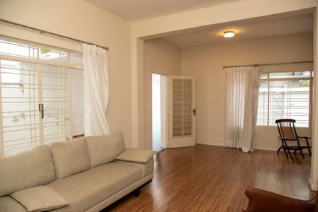 Casa à venda com 553m², 3 quartos e 4 vagasSala