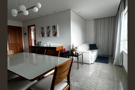 Sala de apartamento para alugar com 4 quartos, 127m² em Santa Efigênia, Belo Horizonte
