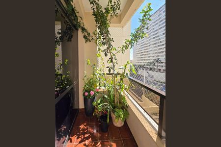 Apartamento à venda com 105m², 3 quartos e 2 vagas Apartamento à venda com 105m², 3 quartos e 2 vagasSacada