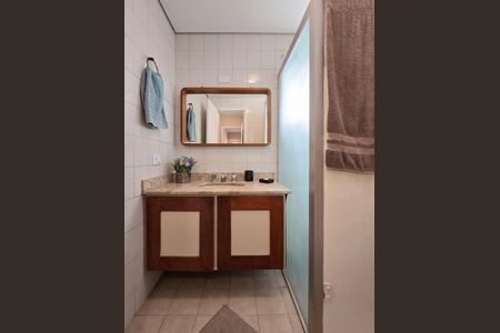 Apartamento à venda com 105m², 3 quartos e 2 vagas Apartamento à venda com 105m², 3 quartos e 2 vagasBanheiro da Suíte