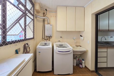 Apartamento à venda com 105m², 3 quartos e 2 vagas Apartamento à venda com 105m², 3 quartos e 2 vagasÁrea de Serviço