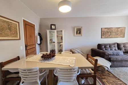 Apartamento à venda com 105m², 3 quartos e 2 vagas Apartamento à venda com 105m², 3 quartos e 2 vagasSala