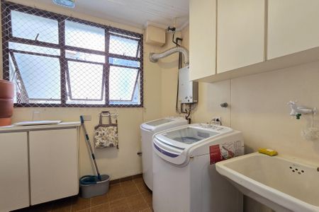 Apartamento à venda com 105m², 3 quartos e 2 vagas Apartamento à venda com 105m², 3 quartos e 2 vagasÁrea de Serviço