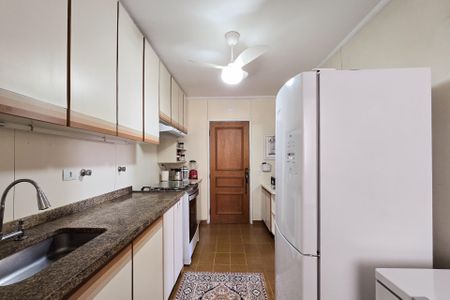 Apartamento à venda com 105m², 3 quartos e 2 vagas Apartamento à venda com 105m², 3 quartos e 2 vagasCozinha