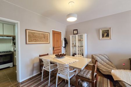 Apartamento à venda com 105m², 3 quartos e 2 vagas Apartamento à venda com 105m², 3 quartos e 2 vagasSala