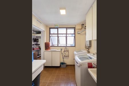 Apartamento à venda com 105m², 3 quartos e 2 vagas Apartamento à venda com 105m², 3 quartos e 2 vagasÁrea de Serviço