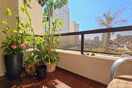 Apartamento à venda com 105m², 3 quartos e 2 vagas Apartamento à venda com 105m², 3 quartos e 2 vagasSacada