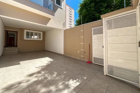 Casa à venda com 160m², 3 quartos e 3 vagas Casa à venda com 160m², 3 quartos e 3 vagasGaragem