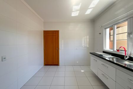 Casa à venda com 160m², 3 quartos e 3 vagas Casa à venda com 160m², 3 quartos e 3 vagasCozinha