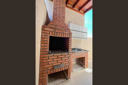 Casa à venda com 160m², 3 quartos e 3 vagas Casa à venda com 160m², 3 quartos e 3 vagasChurrasqueira