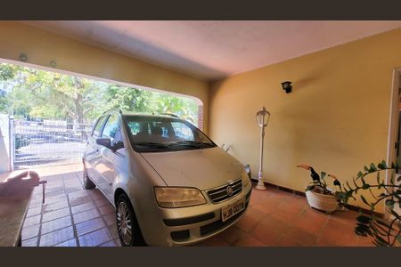 Casa à venda com 158m², 3 quartos e 2 vagasGaragem