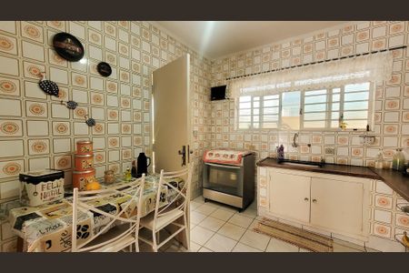 Casa à venda com 158m², 3 quartos e 2 vagasCozinha