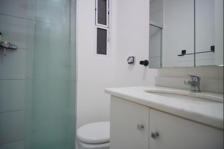 Banheiro Corredor de apartamento para alugar com 1 quarto, 43m² em Passo D’areia, Porto Alegre