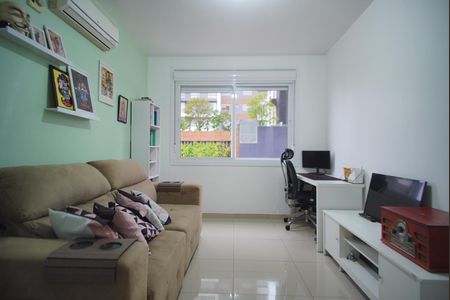 Sala de apartamento para alugar com 1 quarto, 43m² em Passo D’areia, Porto Alegre