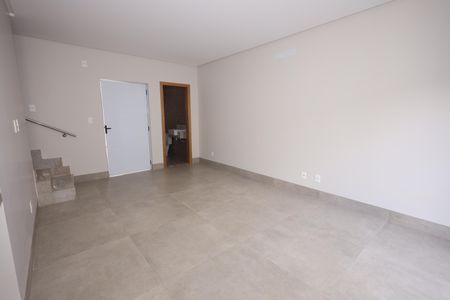 Sala de casa de condomínio para alugar com 3 quartos, 153m² em Vila Rosa, Goiânia