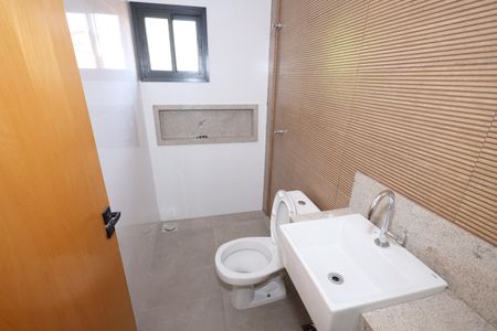 Casa de condomínio para alugar com 153m², 3 quartos e 2 vagasBanheiro da Suíte 1