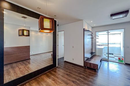 Sala de apartamento à venda com 3 quartos, 75m² em Vila Bertioga, São Paulo