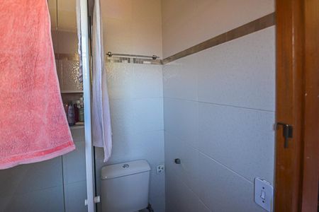 Casa à venda com 115m², 3 quartos e 1 vaga Casa à venda com 115m², 3 quartos e 1 vagaBanheiro da Suíte 2