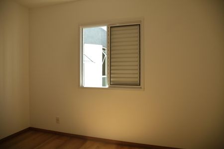 Apartamento à venda com 57m², 2 quartos e 3 vagasQuarto 2