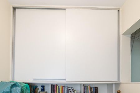 Apartamento à venda com 100m², 2 quartos e 1 vaga Apartamento à venda com 100m², 2 quartos e 1 vagaQuarto de Serviço