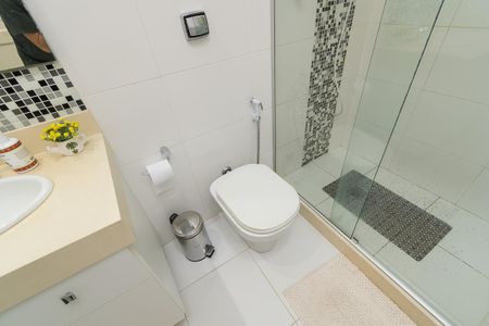 Apartamento à venda com 100m², 2 quartos e 1 vaga Apartamento à venda com 100m², 2 quartos e 1 vagaBanheiro
