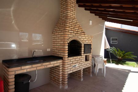 Casa de condomínio à venda com 95m², 2 quartos e 2 vagas Casa de condomínio à venda com 95m², 2 quartos e 2 vagasÁrea externa - Churrasqueira