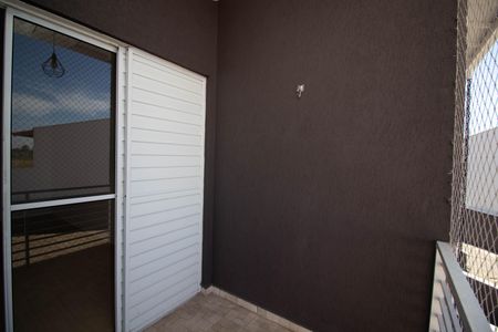 Casa de condomínio à venda com 95m², 2 quartos e 2 vagas Casa de condomínio à venda com 95m², 2 quartos e 2 vagasVaranda - Suíte 2