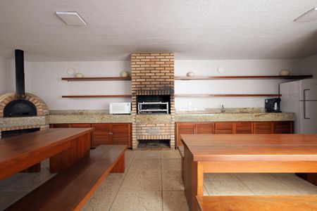 Apartamento à venda com 57m², 2 quartos e 1 vaga Apartamento à venda com 57m², 2 quartos e 1 vagaÁrea comum - Churrasqueira