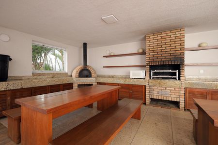 Apartamento à venda com 57m², 2 quartos e 1 vaga Apartamento à venda com 57m², 2 quartos e 1 vagaÁrea comum - Churrasqueira