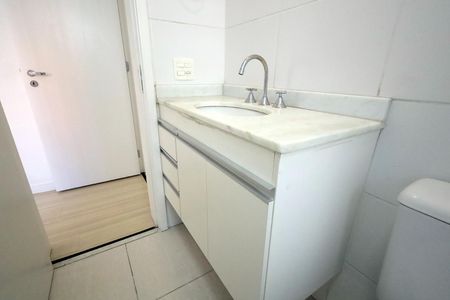 Apartamento à venda com 57m², 2 quartos e 1 vaga Apartamento à venda com 57m², 2 quartos e 1 vagaBanheiro da Suíte