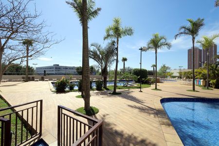 Apartamento à venda com 57m², 2 quartos e 1 vaga Apartamento à venda com 57m², 2 quartos e 1 vagaÁrea comum - Piscina