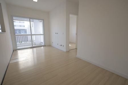 Sala de apartamento à venda com 2 quartos, 57m² em Vila Homero Thon, Santo André