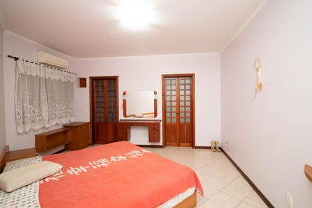 Casa à venda com 510m², 5 quartos e 6 vagas Casa à venda com 510m², 5 quartos e 6 vagasSuíte 1