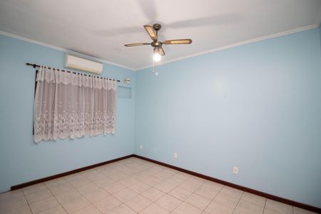 Casa à venda com 510m², 5 quartos e 6 vagas Casa à venda com 510m², 5 quartos e 6 vagasQuarto 2