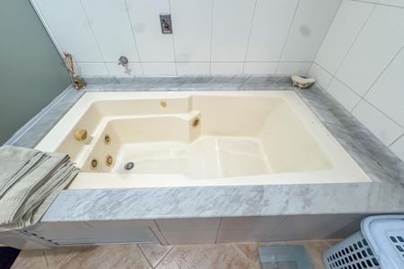 Casa à venda com 300m², 3 quartos e 4 vagas Casa à venda com 300m², 3 quartos e 4 vagasBanheiro da Suíte 3