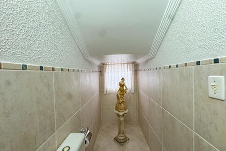 Casa à venda com 300m², 3 quartos e 4 vagas Casa à venda com 300m², 3 quartos e 4 vagasLavabo