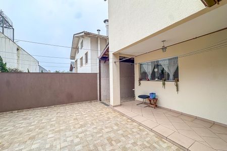 Casa à venda com 300m², 3 quartos e 4 vagas Casa à venda com 300m², 3 quartos e 4 vagasQuintal