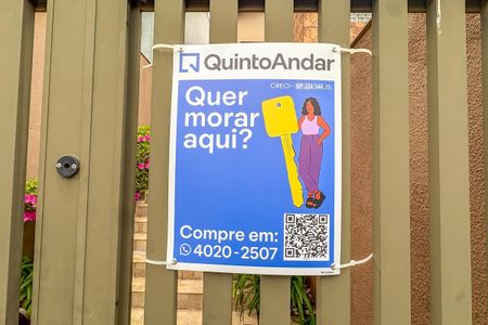 Casa à venda com 300m², 3 quartos e 4 vagas Casa à venda com 300m², 3 quartos e 4 vagasPlaca