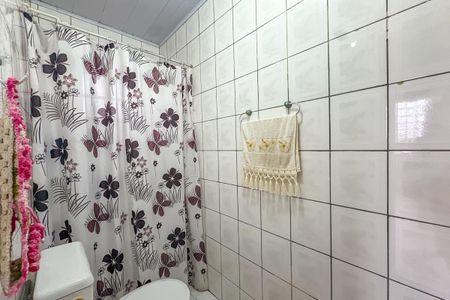 Casa à venda com 300m², 3 quartos e 4 vagas Casa à venda com 300m², 3 quartos e 4 vagas Churrasqueira Banheiro