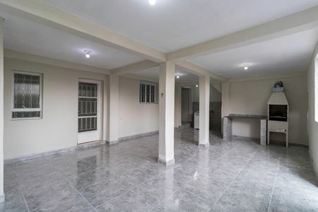 Casa à venda com 325m², 5 quartos e 6 vagasEdícula